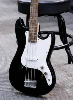 Squier - Sonic Bronco Bass, Laurel Fingerboard - Black
